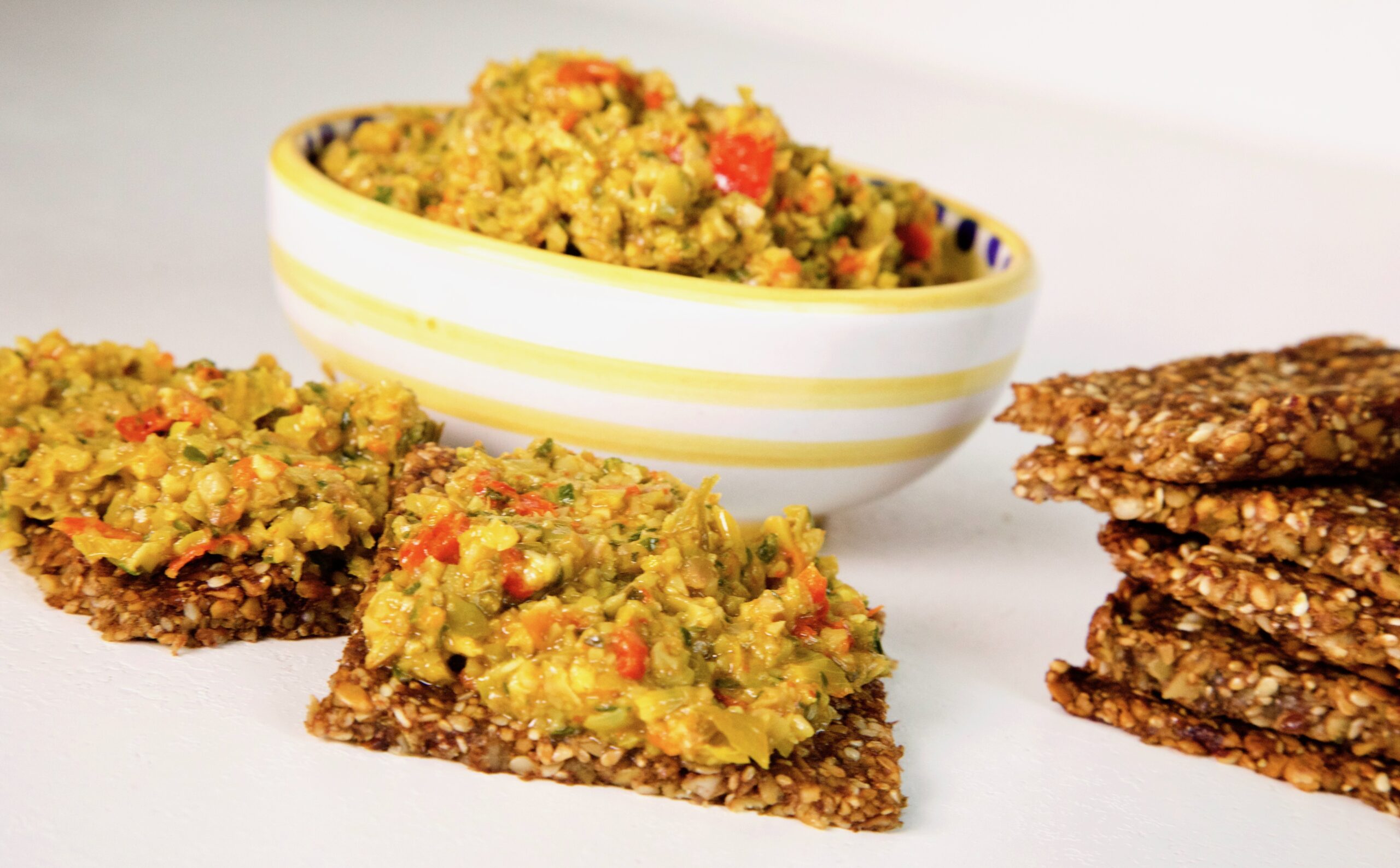 Olive and capsicum dip